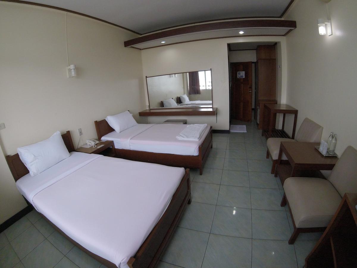 Tapee Hotel Surat Thani Exterior photo