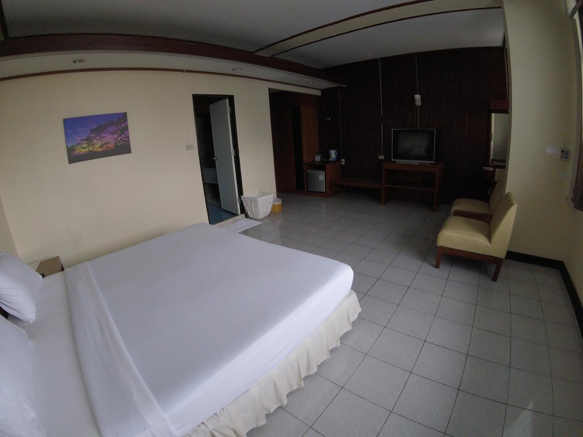 Tapee Hotel Surat Thani Exterior photo