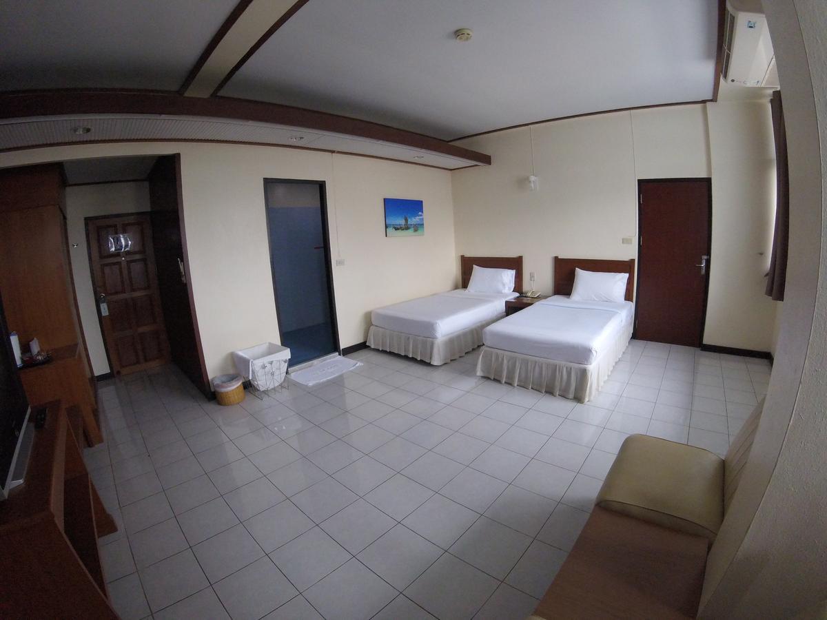 Tapee Hotel Surat Thani Exterior photo