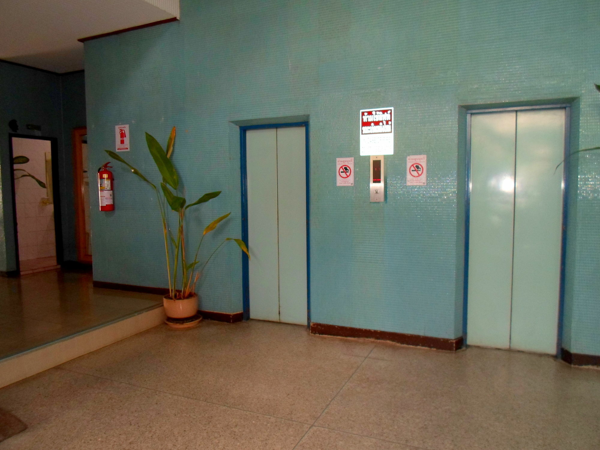 Tapee Hotel Surat Thani Exterior photo