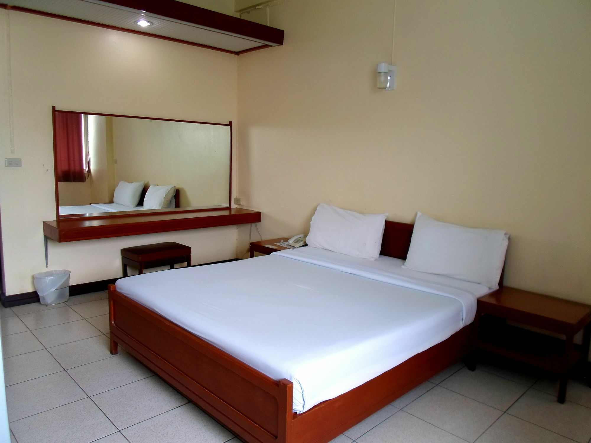 Tapee Hotel Surat Thani Exterior photo